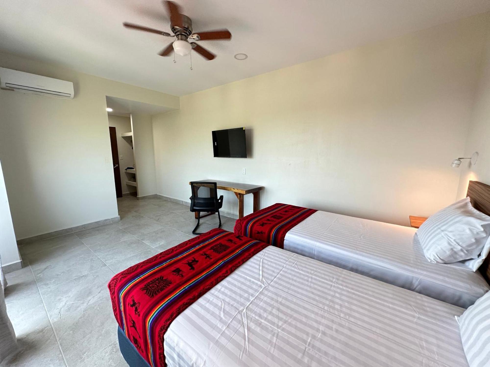 Oneiro Suites With Sea View Mahahual Exterior photo